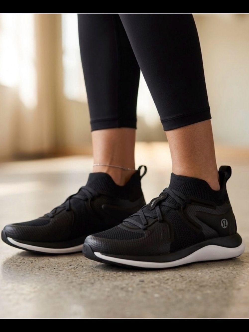 Lululemon Chargefeel 2 Mid Womens Workout Shoe • Black • Size 7.5 • EUC